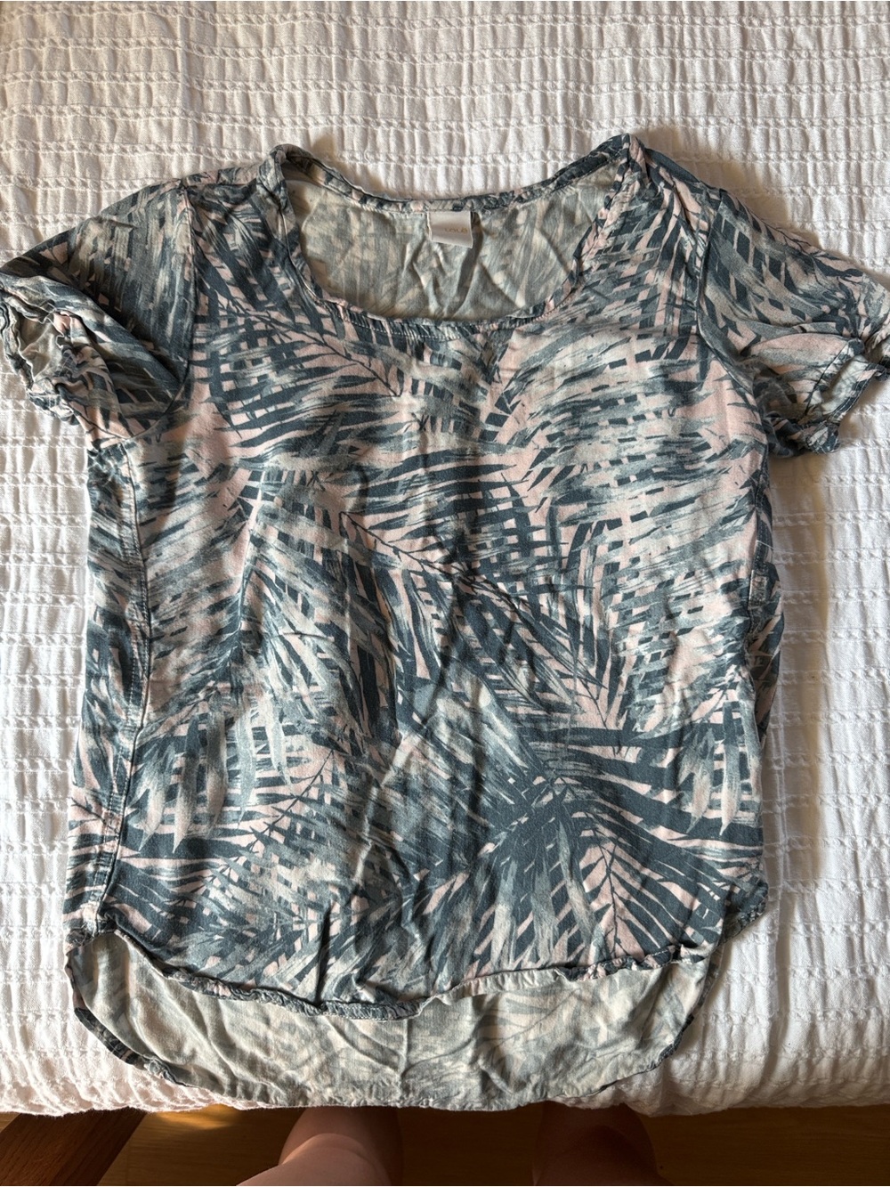 Lole Short Sleeve Palm-Print Tee in Pink & Gray